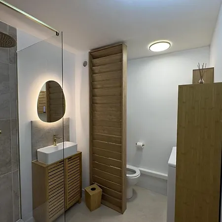 With Wifi & Balcony 200 M From The Sea Le Grau-du-Roi