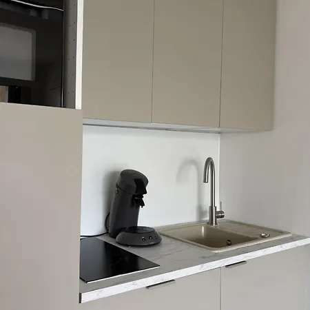 With Wifi & Balcony 200 M From The Sea Apartment